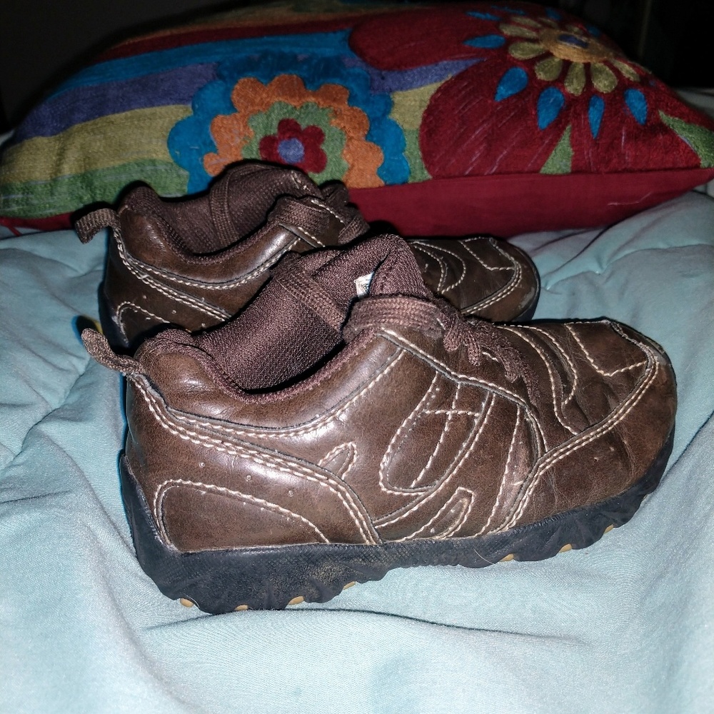 $⬇️ 👞 Gotcha Little Boy's Shoes Size 9.5 👞